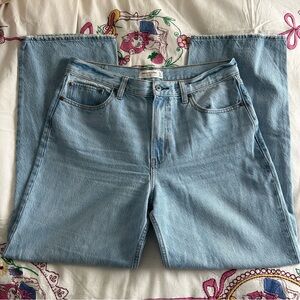 A&F Curve Love The Loose High Rise Light Blue Women's Jeans